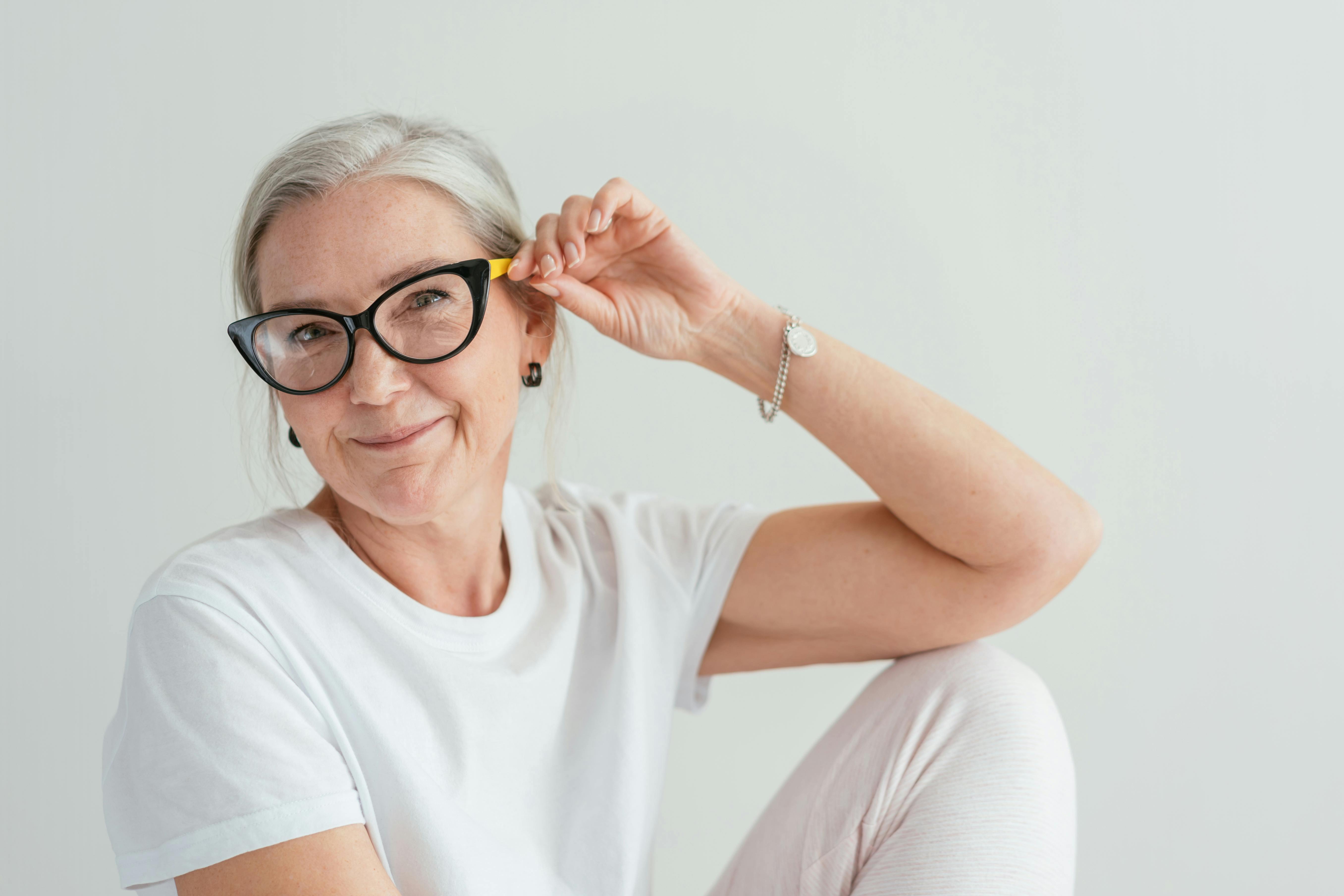 The Anti-Aging Antioxidant: How CoQ10 Slows Down Cellular Wear & Tear