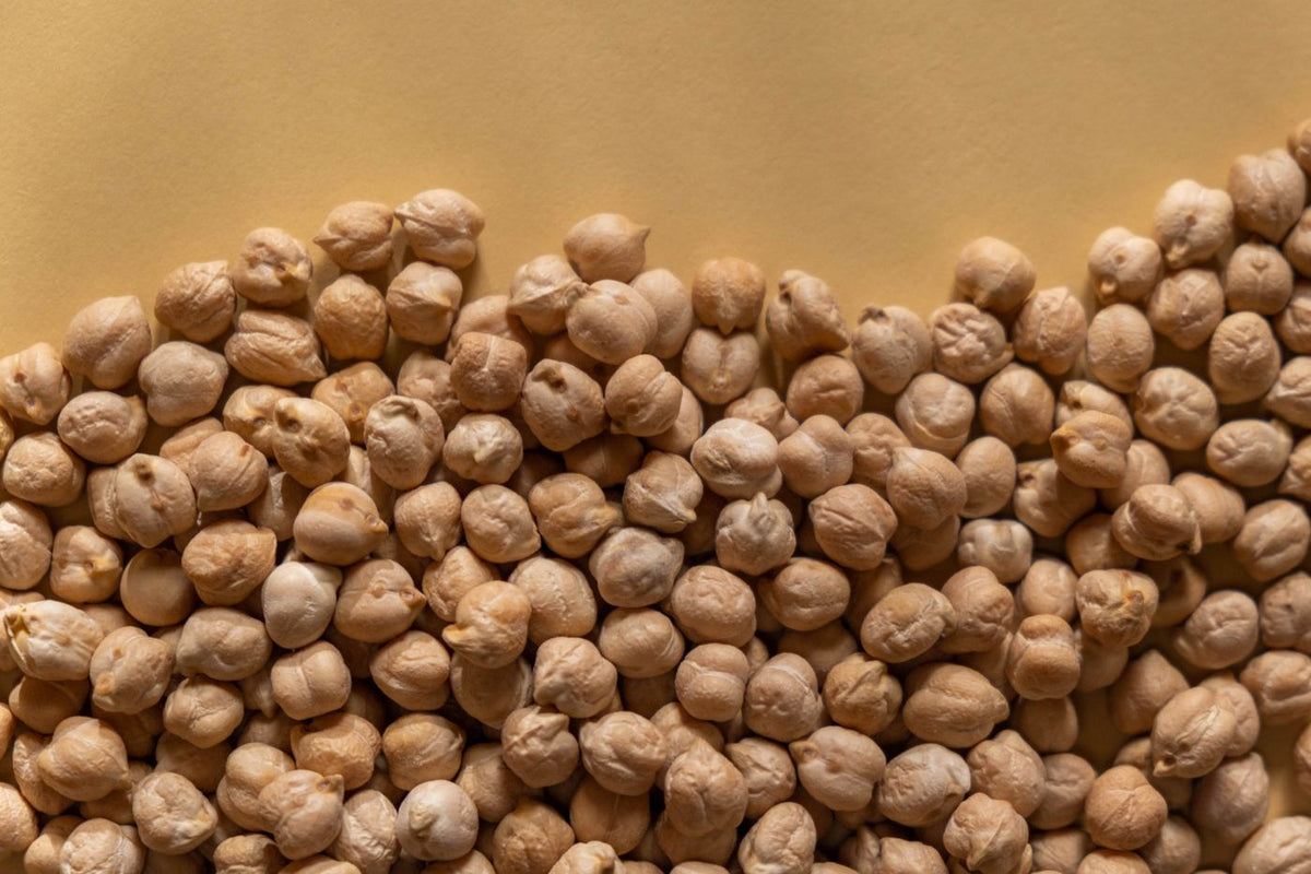 Dry kabuli chana (chickpeas), a vegetarian source of zinc